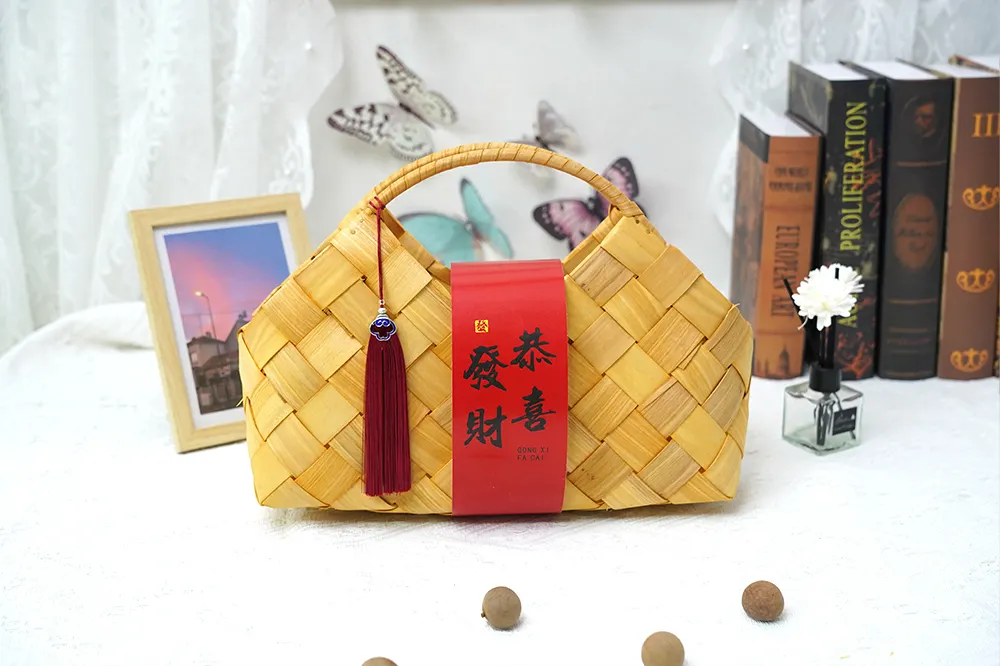 Wicker Basket with Wood Handles Products Wholesale - BasketGem 5