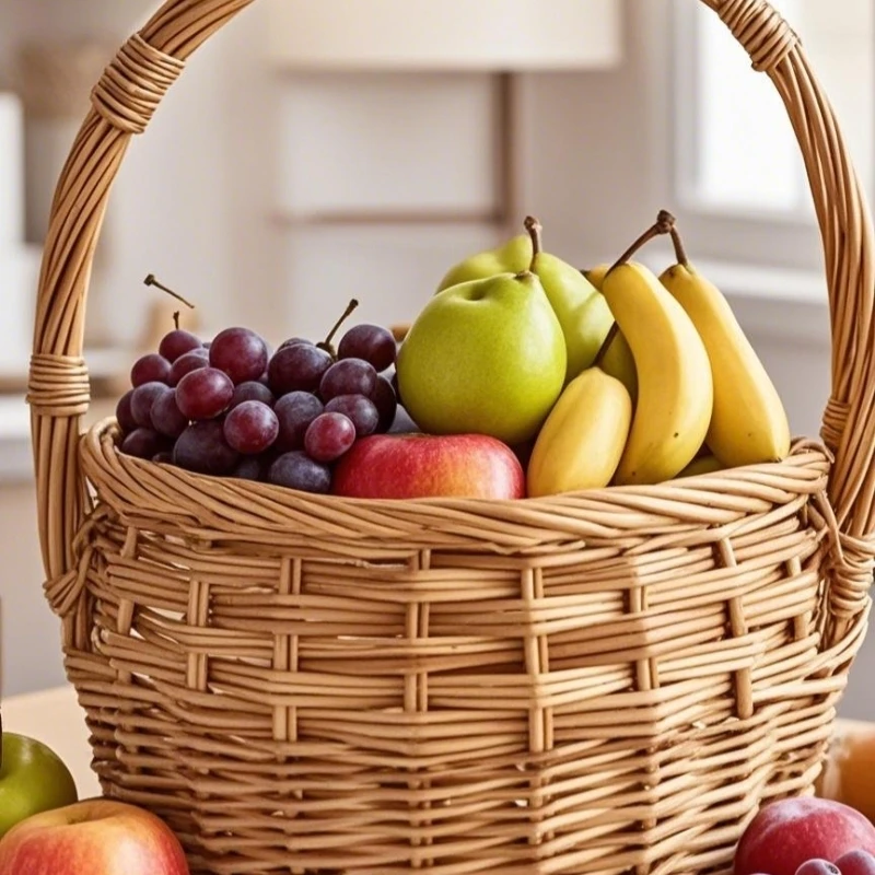 Willow picnic basket adopts a variety of weaving techniques and has a handle design 1