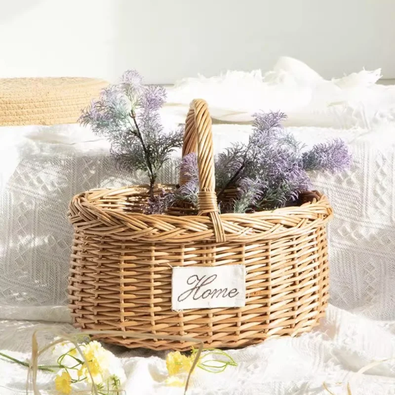 Practical wicker picnic basket, large capacity, portable and easy to carry. 1