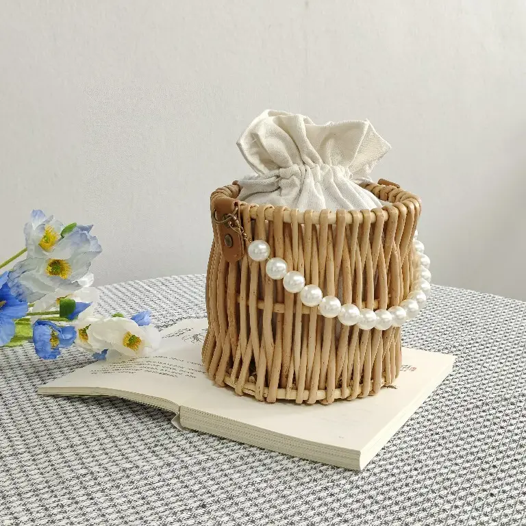 Willow Coach Bag by BasketGem 3
