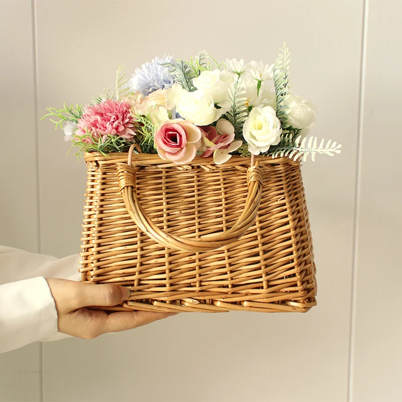 Basket Gem 柳條手提包，款式簡潔，耐磨不易變形，手柄設計牢固 1