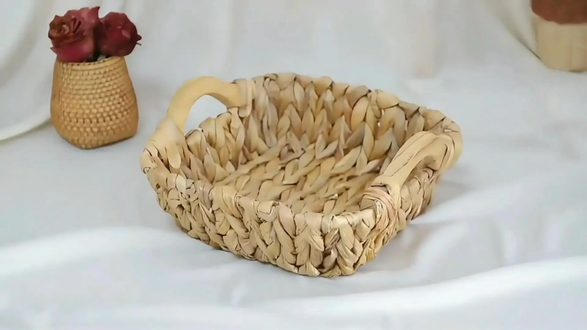 straw fruit basket kitchen and living room collection Basket Basket Gem 1