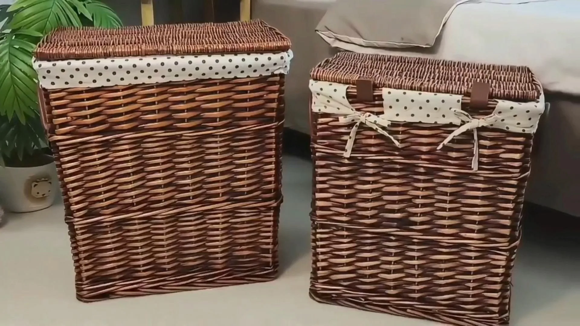 Square shape Willow Laundry Basket with a cover and various sizes 1