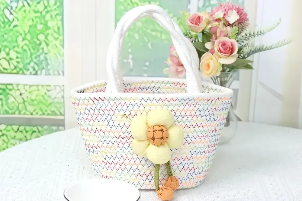 Cotton Rope Bag    summer hand female bag     classical design leisure weaving bag     twisting handle design    bag body with a flower pattern decoration 1