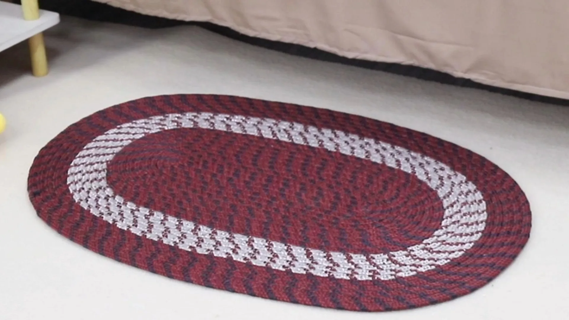 Soft cotton woven carpet for bedroom bedside modern simple geometric pattern Cotton Rope Rug 1